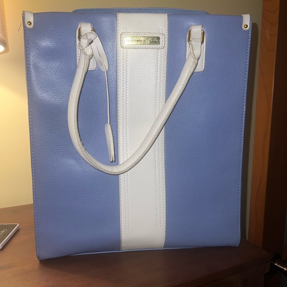 Adrienne Vittadini Handbags - 🌸SALE 🌸Adrienne Vittadin Large Blue/White Tote